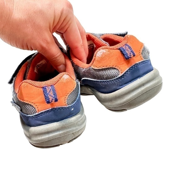 ⭐️ 5 for $25 Oshkosh B’Gosh Grey Blue & Orange Velcro Sneakers 13 M Kids - Picture 7 of 10